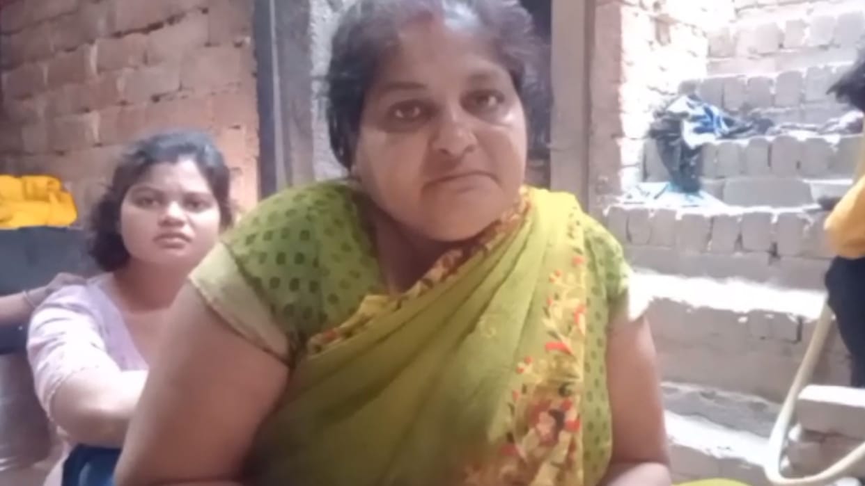Young man hanged himself inside the room in Bhadohi