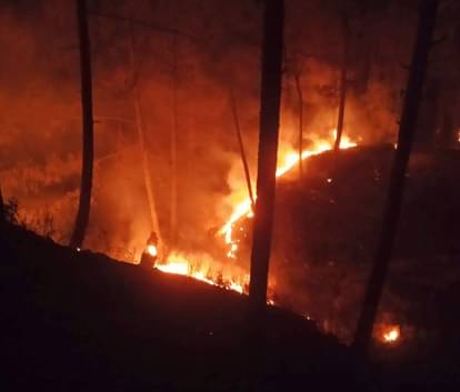 Uttarakhand Forest Fire at 64 places Today two dead CM Dhami called a high level meeting