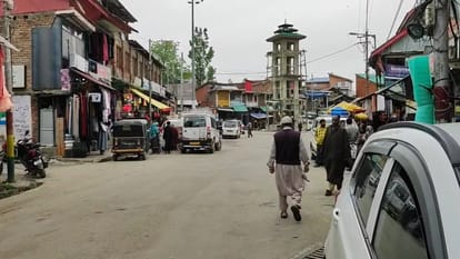 Jammu Kashmir Weather : Cloudy again chances of rain in some parts today