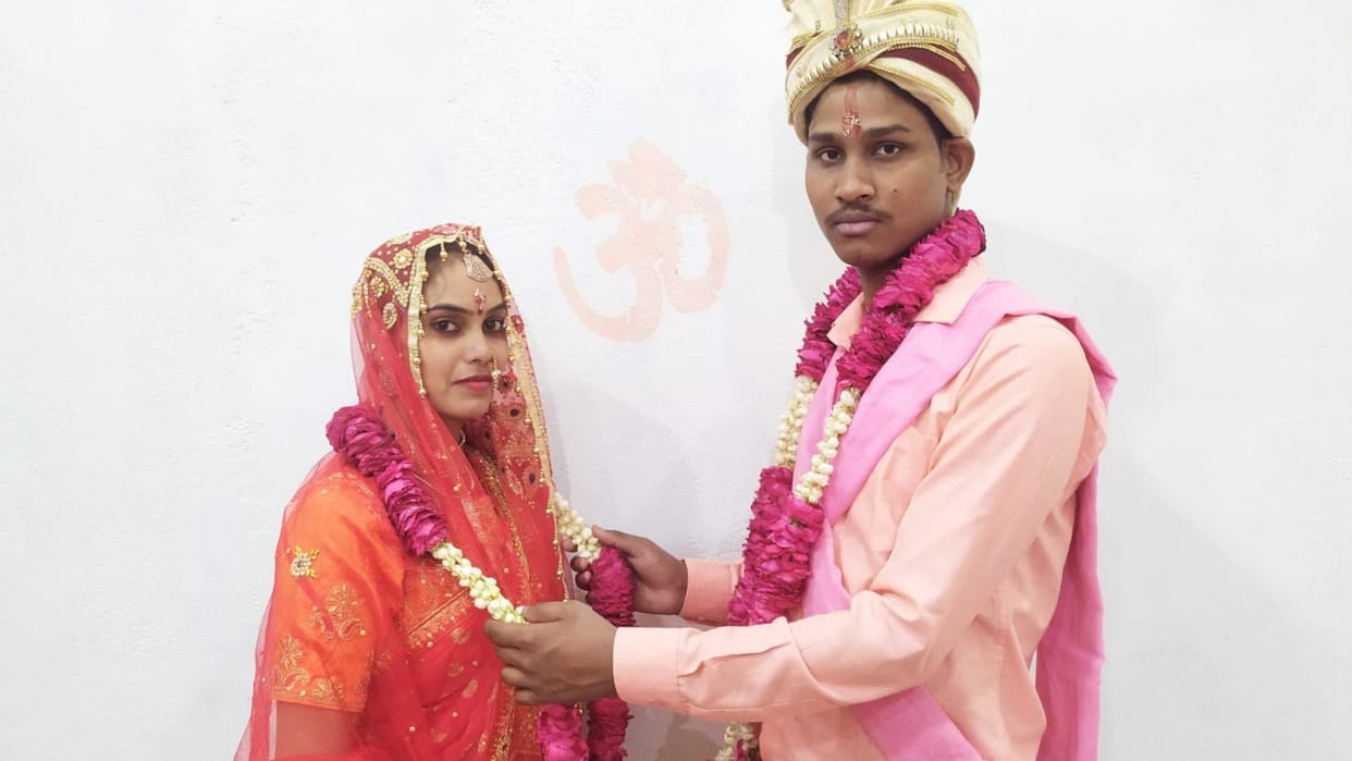 Muslim girl converted to religion and married her lover in Bareilly