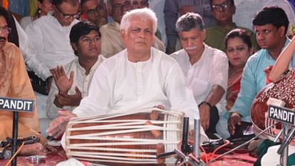 Sankatmochan Temple Mahant Prof. Vishwambhar Nath Mishra performed in  music festival