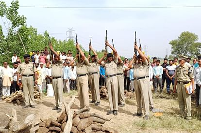 Sadness atmosphere in family and village due to death of BSF jawan Anuj Kumar in Muzaffarnagar, see pictures