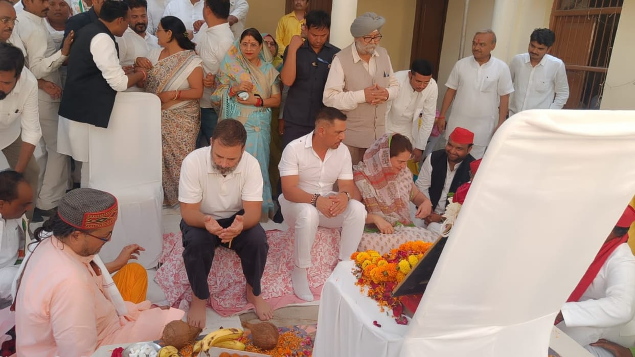 Rahul Gandhi performs pooja in Congress office in Raebareli.