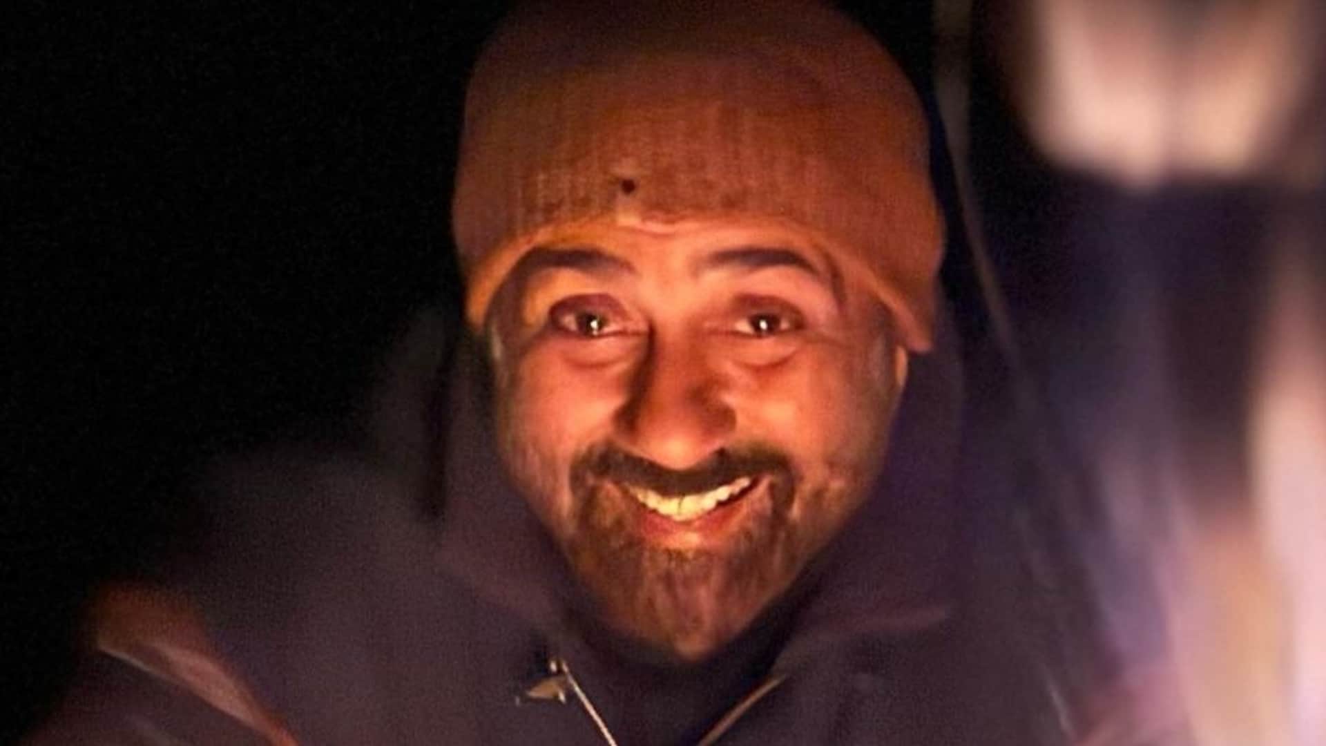 Sunny Deol new film sdgm title jaat actor first look reveald on his birthday from Gopichand Malineni film