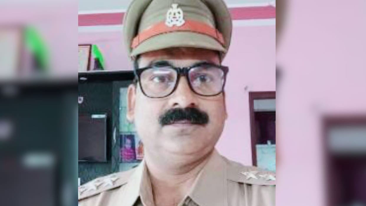 policeman arrested asked for one lakh rupees settle animal smuggling case
