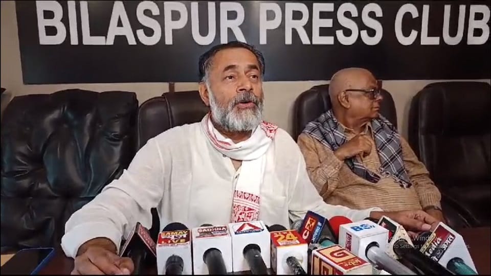 Yogendra Yadav attacks BJP those who claimed to cross 400 are struggling to even get 272 in Bilaspur