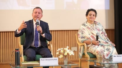 आईआईएम इंदौर में आयोजित कार्यक्रम।
