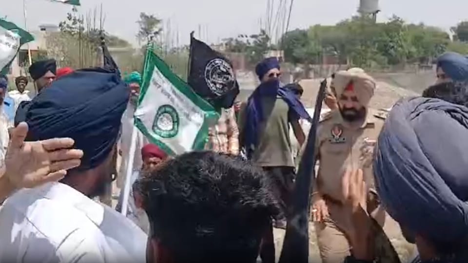 Farmers protest against BJP candidate Preneet Kaur in Patiala