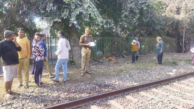 Passenger standing at train gate died after hitting pole in chandauli