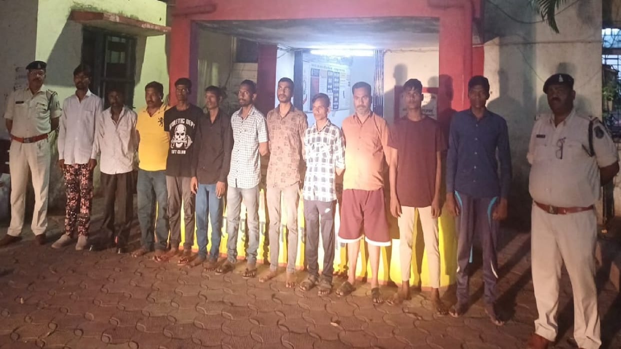 Raipur Police in action mode: 258 goons and miscreants were called to police stations and held a parade