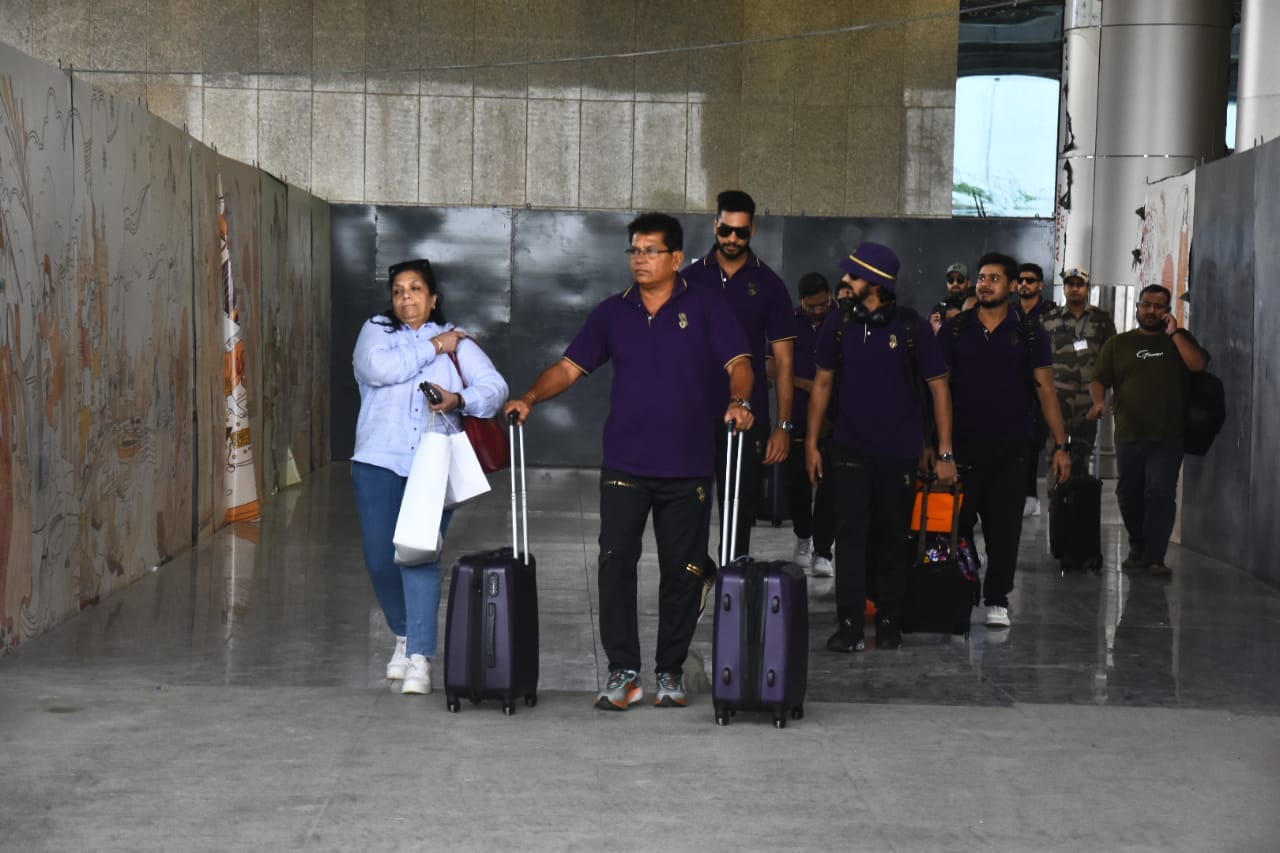 Kolkata Knight Riders team arrived in Lucknow.