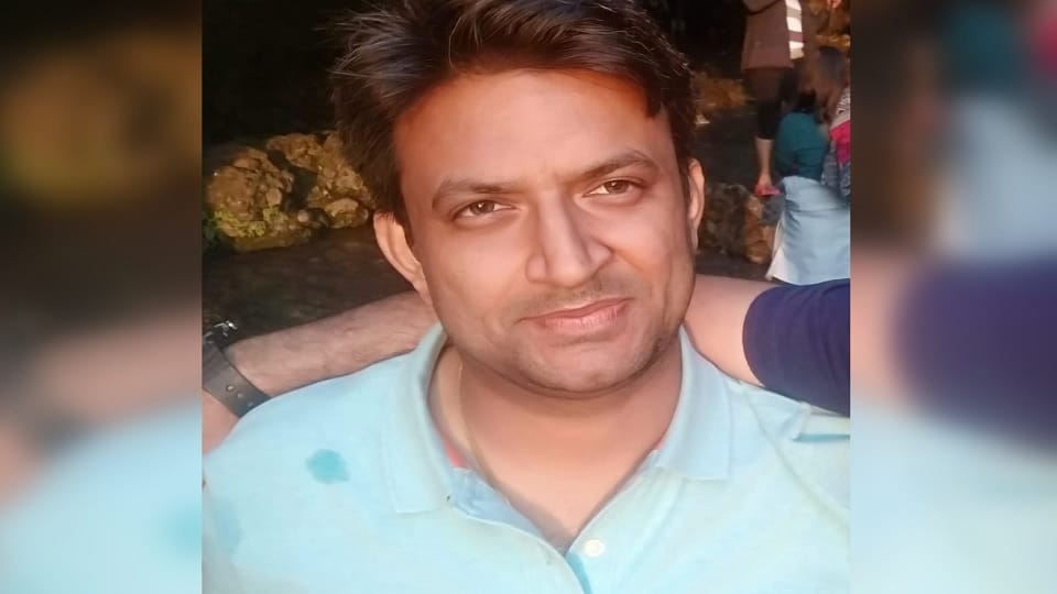 Ghaziabad Crime News In Hindi Young man stabbed to death