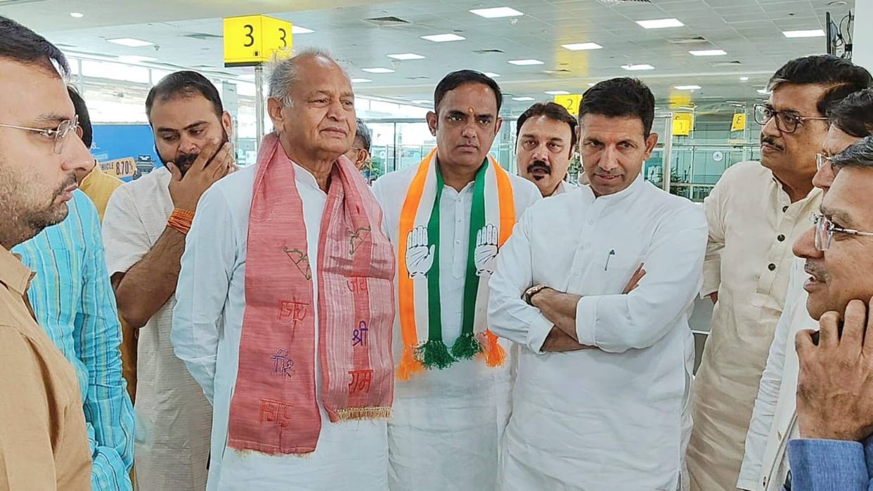 MP Lok Sabha Election Ashok Gehlot sought votes for Digvijay Singh in Rajgarh