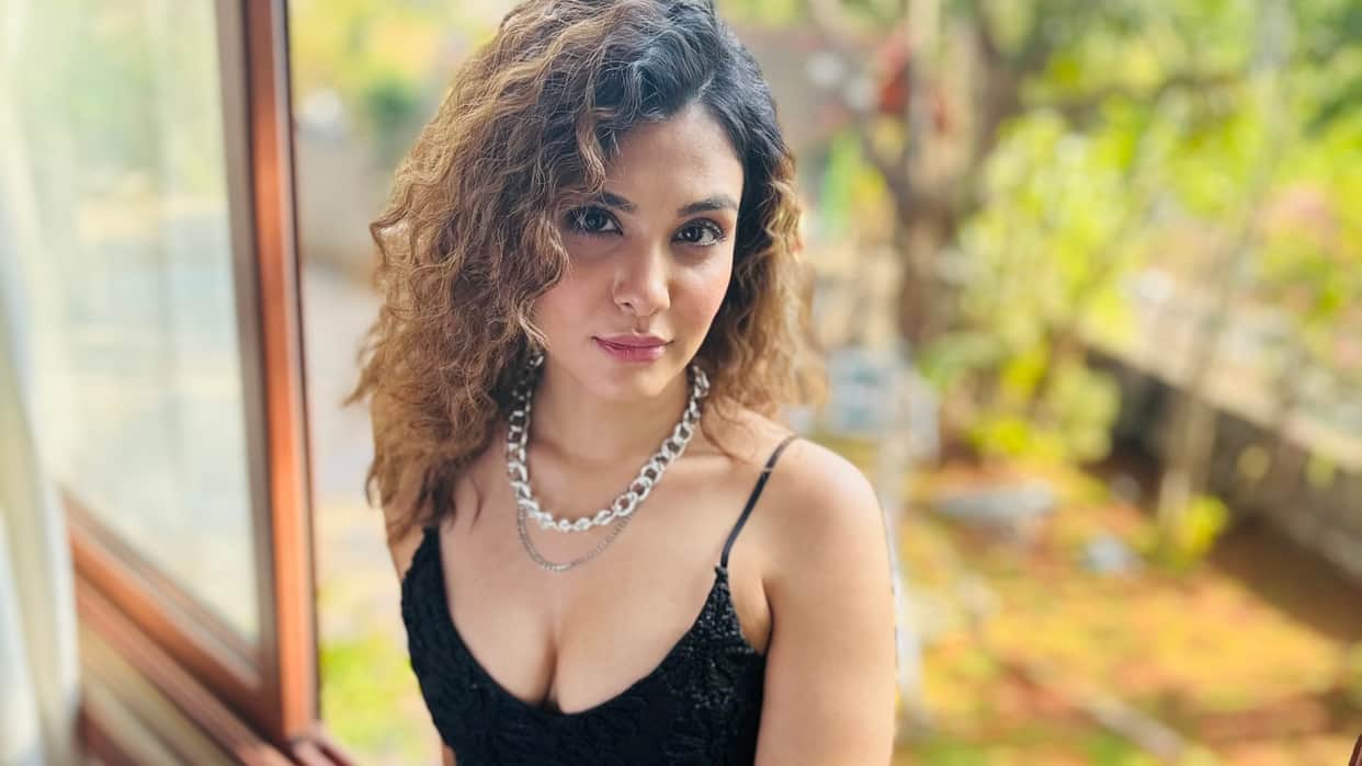 Deepak Tijori film Tipppsy actress Nazia talks about film its about social message for drug victims girls