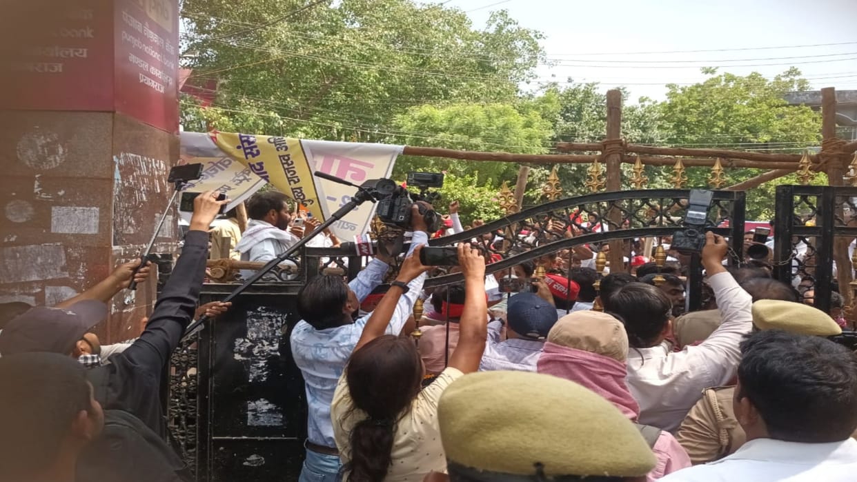 On the pretext of nomination, BSP gave message of tough challenge, SP also showed strength