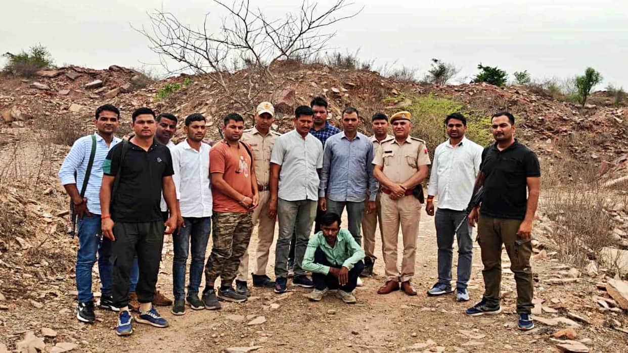 Dholpur News: Criminal Veeru Barber caught in the action of DST team and Nadanpur police.