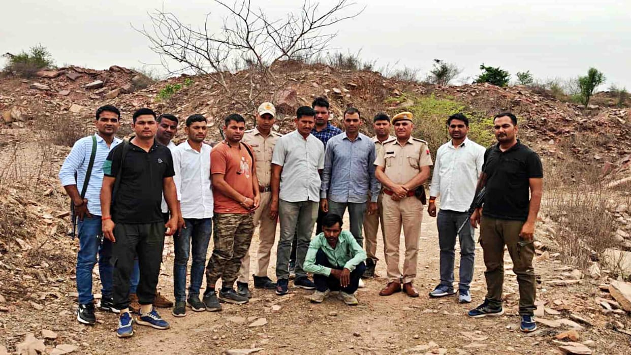 Dholpur News: Criminal Veeru Barber caught in the action of DST team and Nadanpur police.