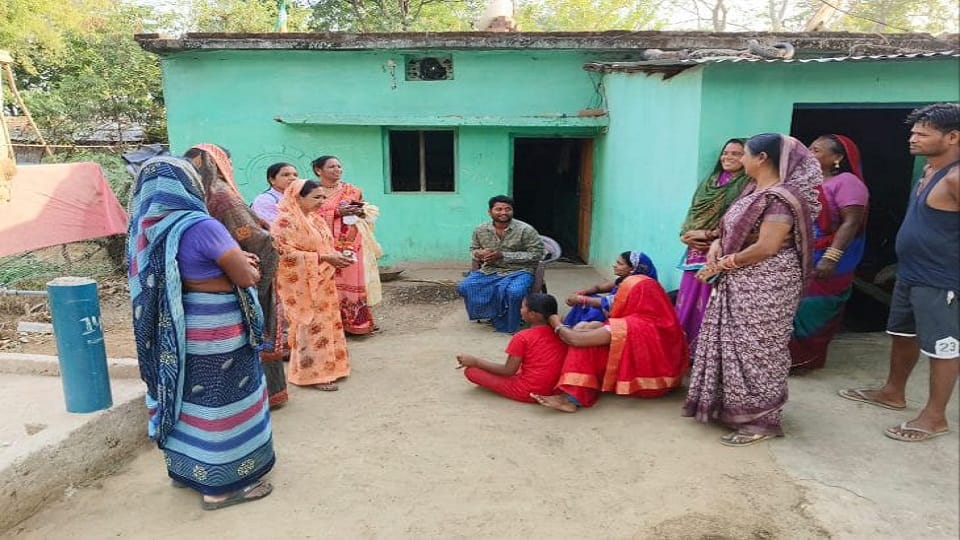 Migrated laborers came back district administration had launched Ghar Aa Ja Sangi campaign in Janjgir Champa