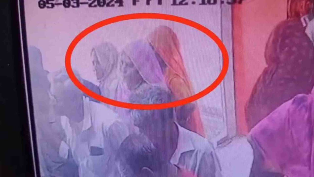 Pali News: Thieves took out pension money from an old woman's bag inside the bank.