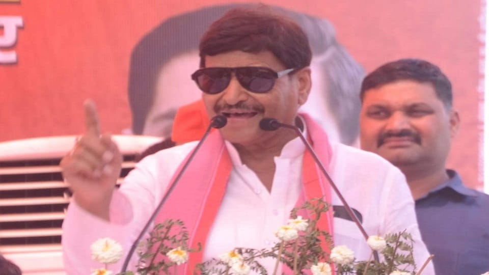 Shivpal Singh Yadav addressed a rally in Jalalpur Ambedkarnagar.