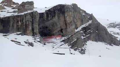 Amarnath Yatra: Snow clearance work begins from Domel on the Baltal route.