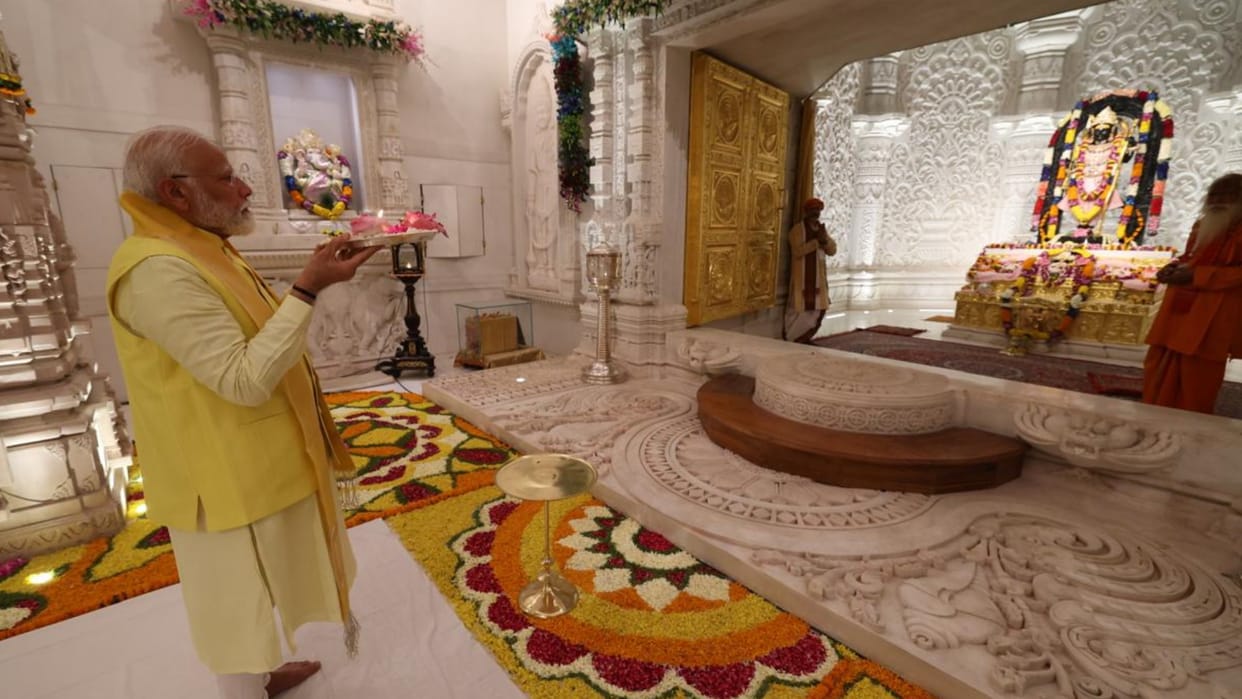 Loksabha Election 2024: PM Narendra Modi  gives political message with roadshow in Ayodhya.