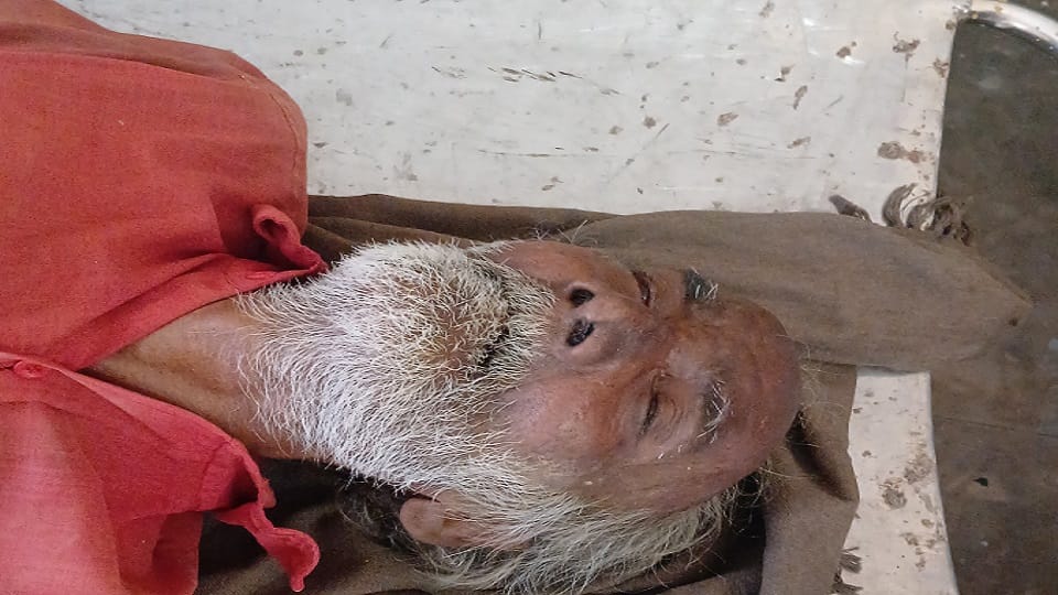 Elderly resident of Khurja found unconscious near toll plaza