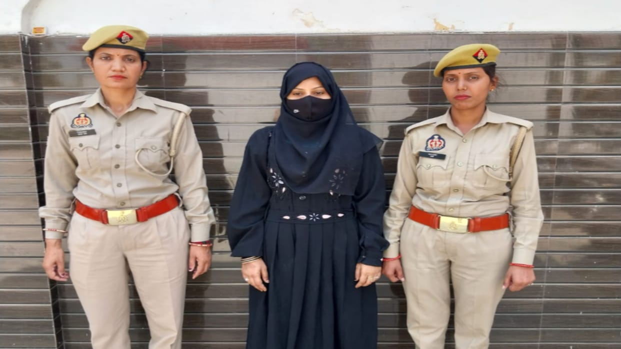 Wife burnt her husband body with cigarette and tried to cut his private parts by knife in Bijnor