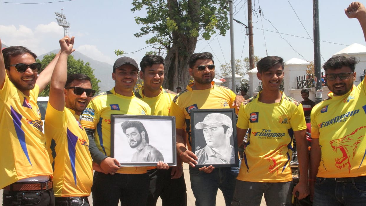 ipl 2024 PBKS vs CSK T shirts sold instantly craze to buy yellow jersey