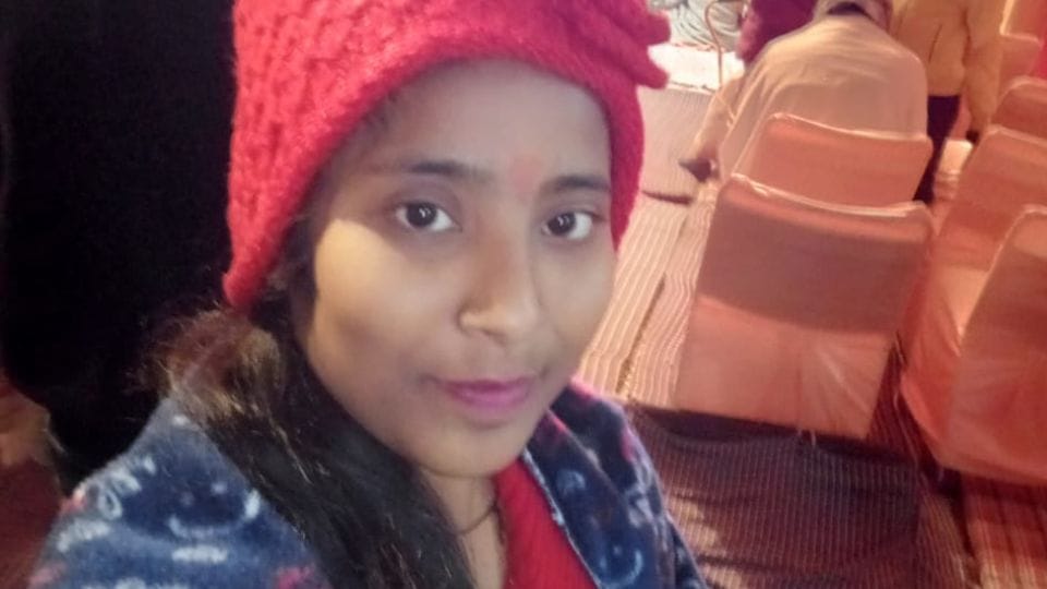 Girl student commits suicide by hanging after failing in BBA in Ghaziabad