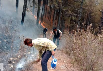 Uttarakhand Forest Fire Smoke Increases in Mountains Three Deaths Till Now All Details