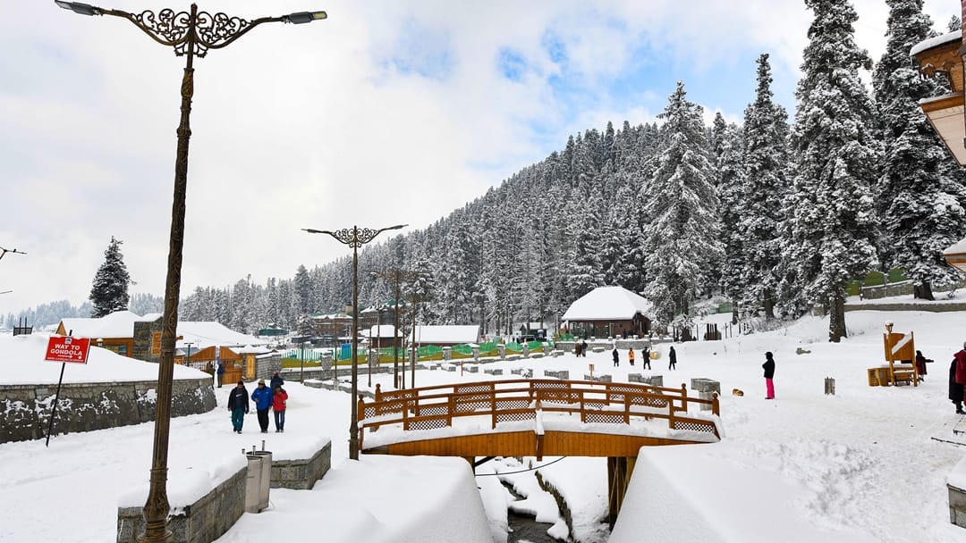Chille Kalan begins... severe cold in Kashmir, cold in Srinagar also broke the record of half a century