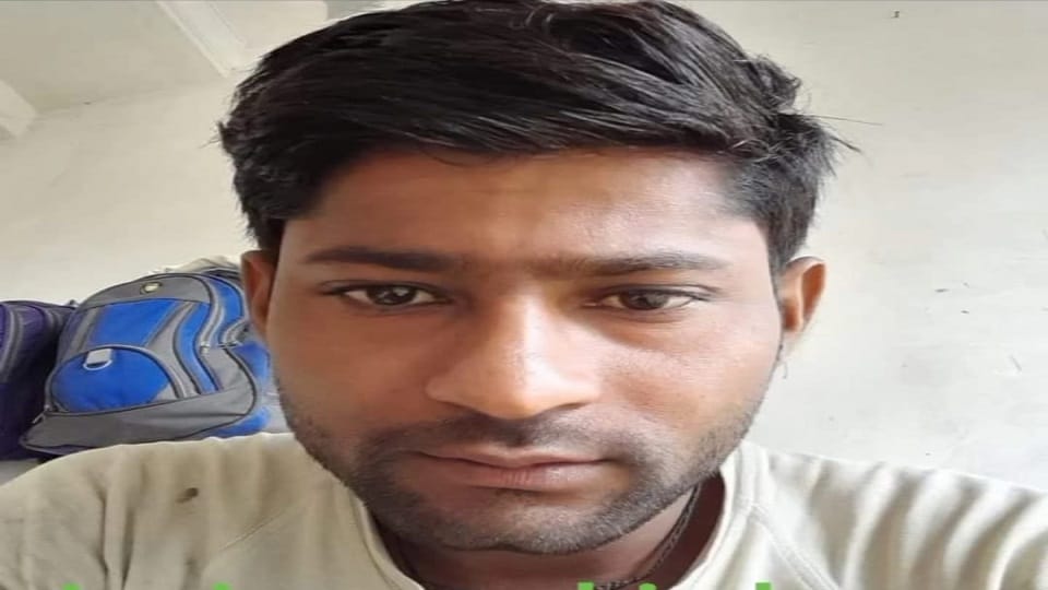 Vehicle collides with bike, youth dies