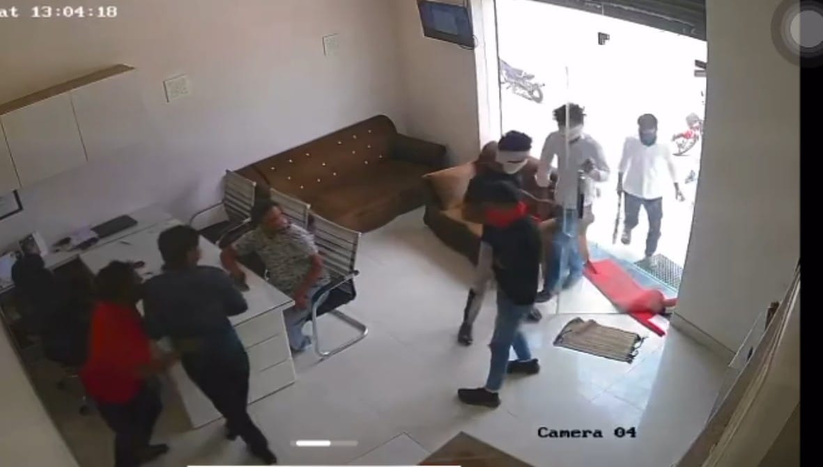 Miscreants fire on businessman in his office near Incholi police station in Meerut