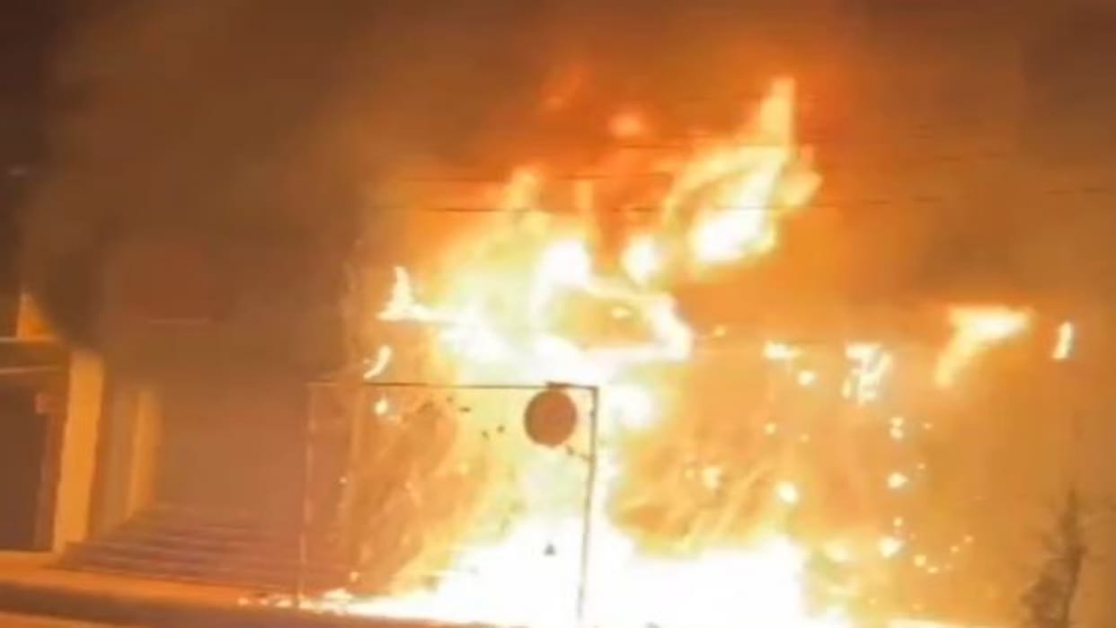 Sikar News: Cafe caught fire due to short circuit, loss of Rs 25 lakh expected