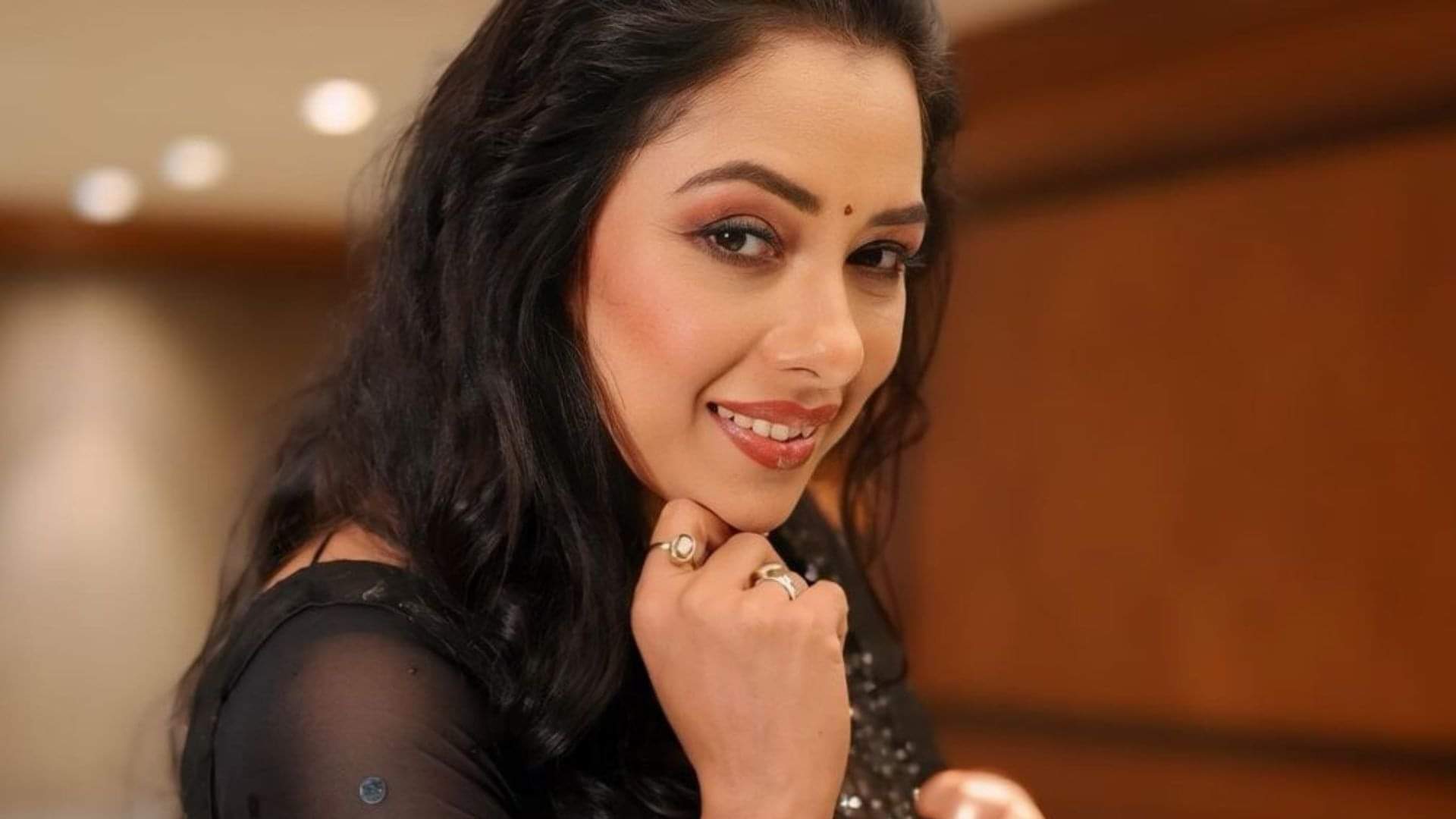 TV Celebs Fees dilip joshi Rupali Ganguly Jennifer Winget Gaurav Khanna Divyanka Tripathi Tejasswi Prakash