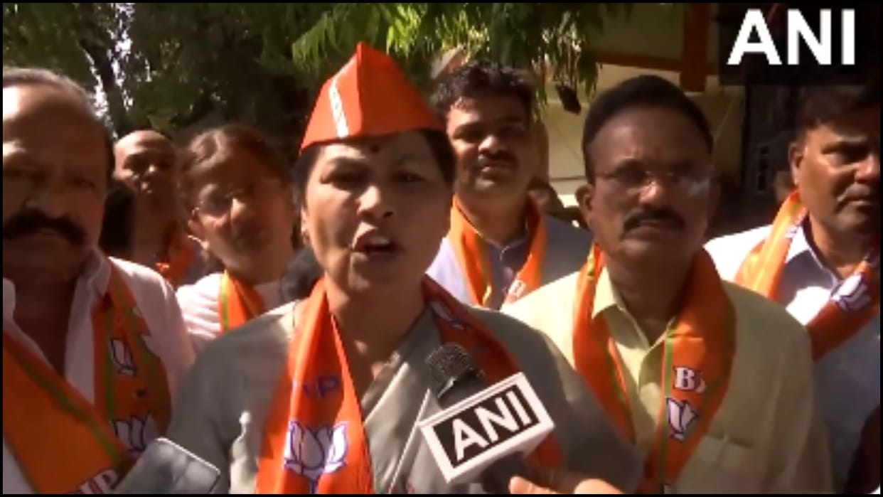 Sleaze Video Case BJP and Congress leaders react on arrest of hd revanna news