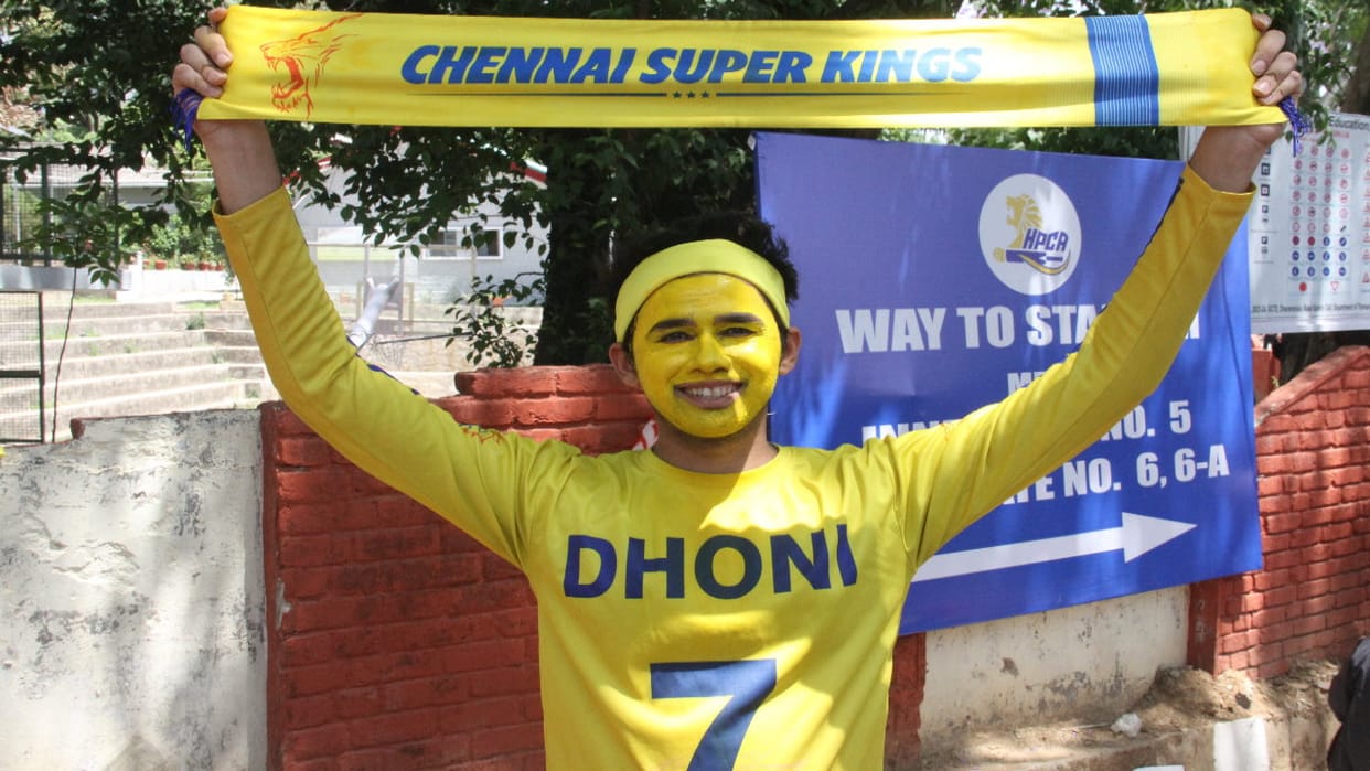 Dhoni fan Dhruv Majithia reached Dharamshala from Mumbai