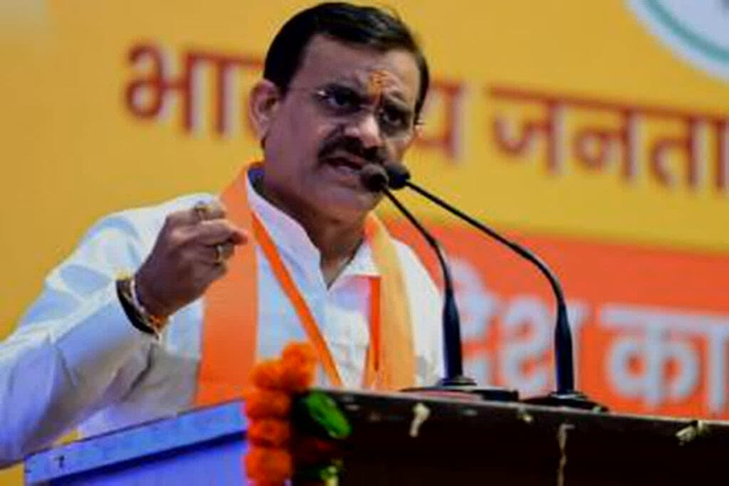 MP News: Approach road bridge washed away in the first rain, VD Sharma demanded investigation, said - recover