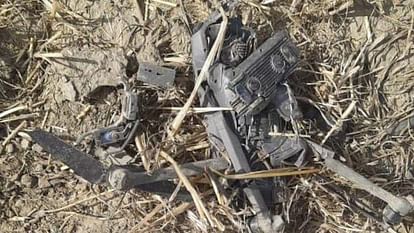 पंजाब | बीएसएफ ने अमृतसर में कटे हुए खेत से टूटा हुआ ड्रोन बरामद किया