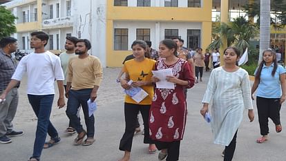 1061 candidates appeared for NEET at three centers in Hathras