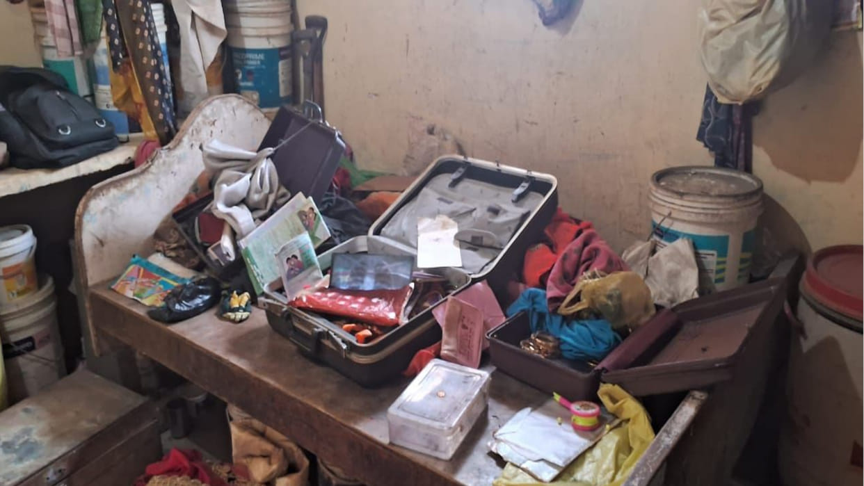 More than Rs 60 lakh was stolen from three houses in three villages of Gorakhpur in a single night