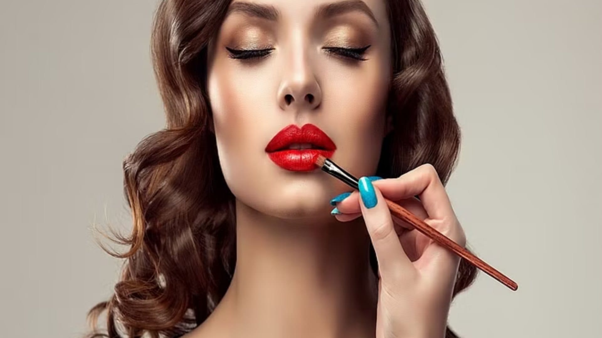 New Year Party Makeup Tips and ideas to Look Cute and Stunning Step by step process explained in Hindi