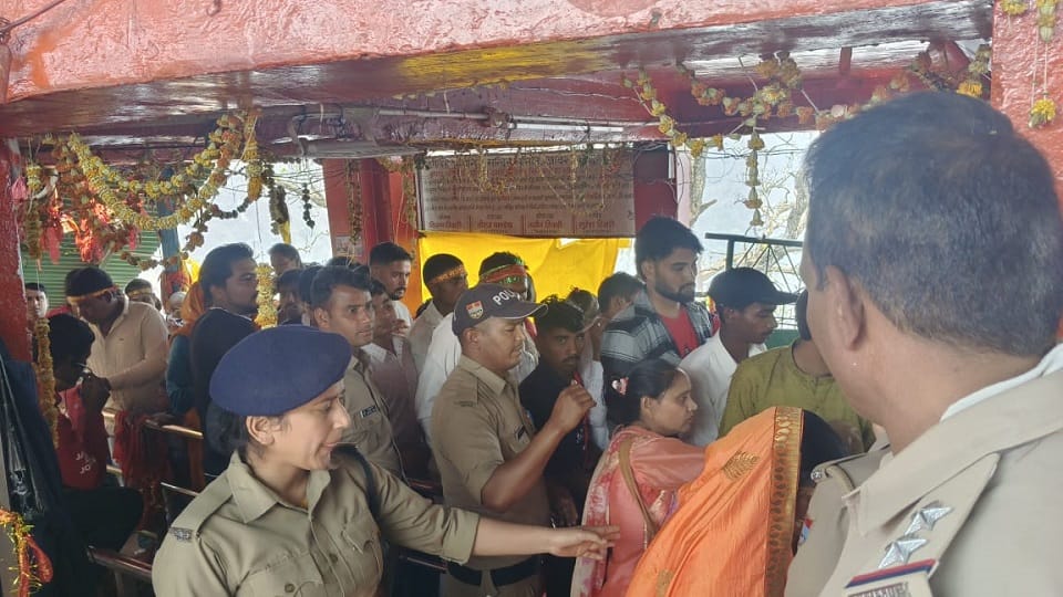 Crowd gathered to see Maa Purnagiri in Tanakpur