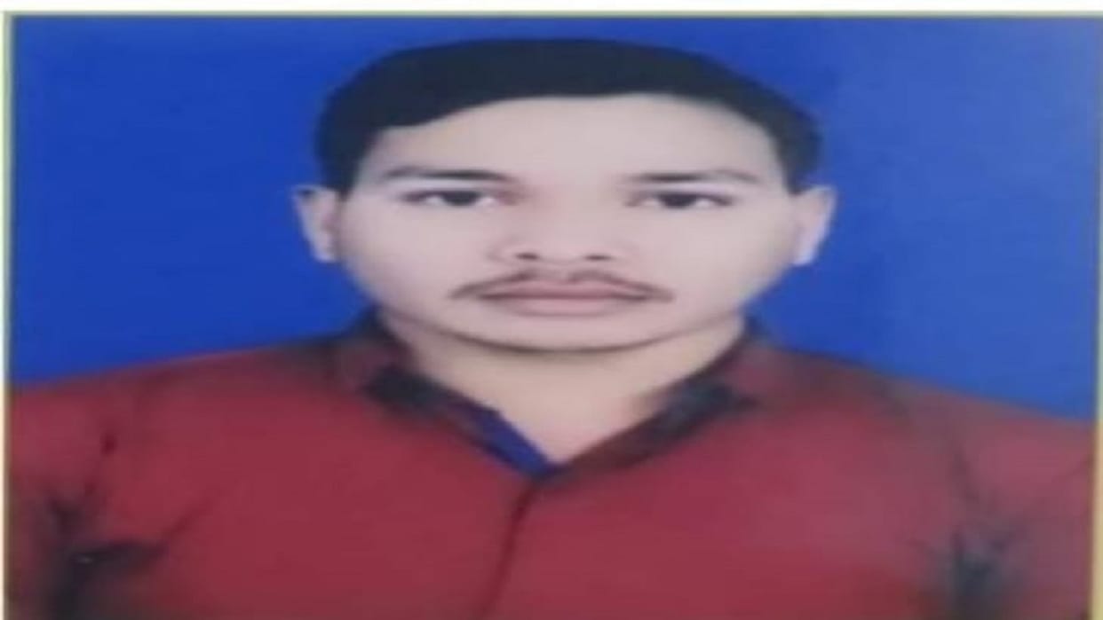 Young man returning from interview dies after being hit by train in Shahjahanpur