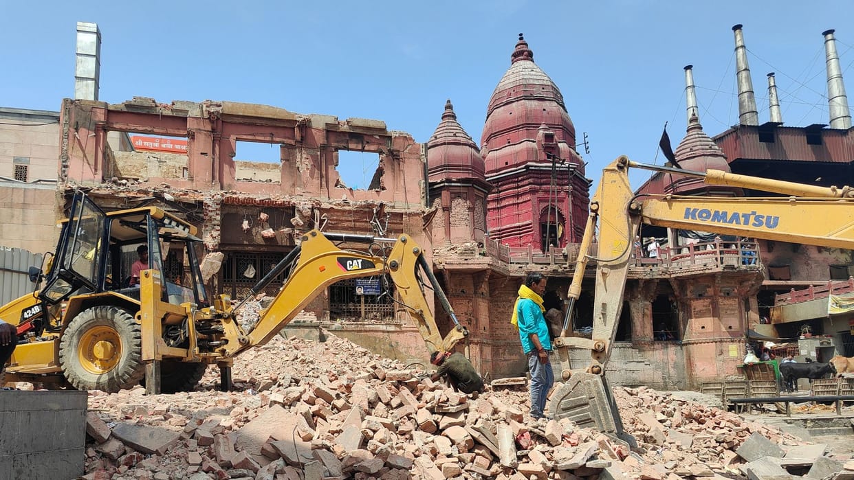 Height of Manikarnika cremation ground decided soil testing