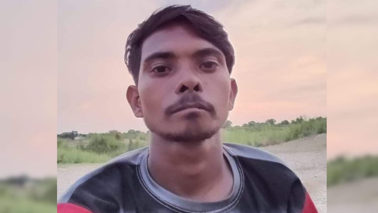 one man died hit by tractor on road in mirzapur