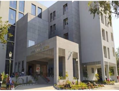Discrepancy in the salaries of RKS employees, in some districts it is Rs 5,500 and in some it is Rs 12,500.
