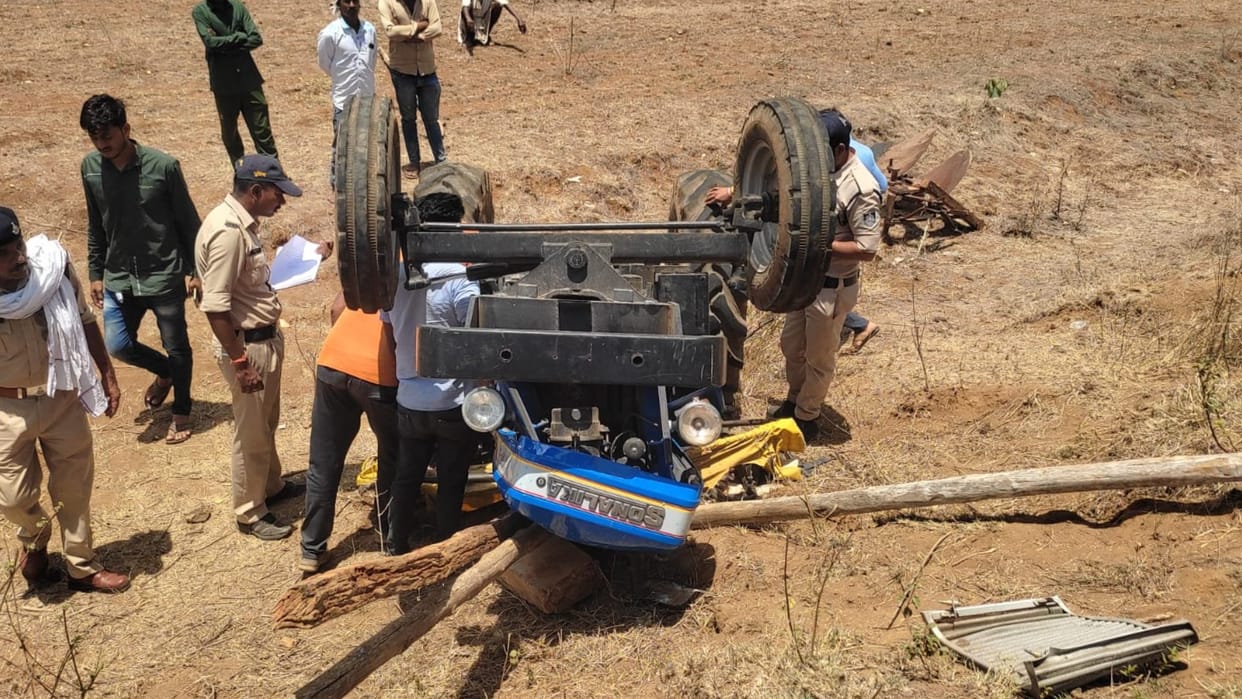 Jabalpur Accident News Tractor Overtune Five Children Died in Road Accident