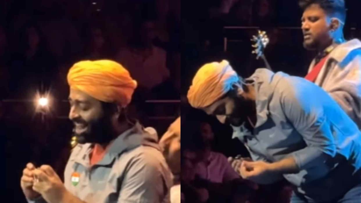 Arijit Singh Viral Video Singer cut his nails on stage in Dubai concert trolls got angry and reacts